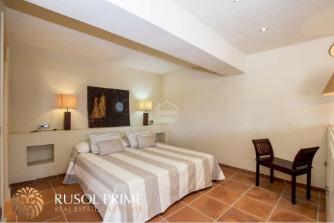 Villa en venta en Ciutadella De Menorca, Menorca, España 7 dormitorios, 550 m2 No. 10876 - foto 12