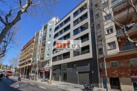 Apartamento en alquiler en Barcelona, España 2 dormitorios, 99 m2 No. 16845 - foto 1