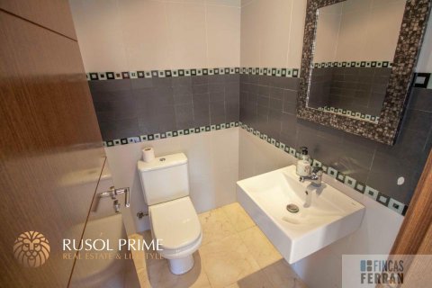 Сasa en venta en Coma-Ruga, Tarragona, España 5 dormitorios, 350 m2 No. 11975 - foto 8