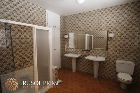 Casa adosada en venta en Ciutadella De Menorca, Menorca, España 3 dormitorios, 425 m2 No. 11079 - foto 6