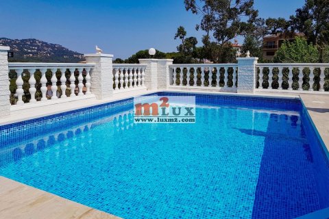 Villa en venta en Lloret de Mar, Gerona, España 3 dormitorios, 224 m2 No. 16688 - foto 4