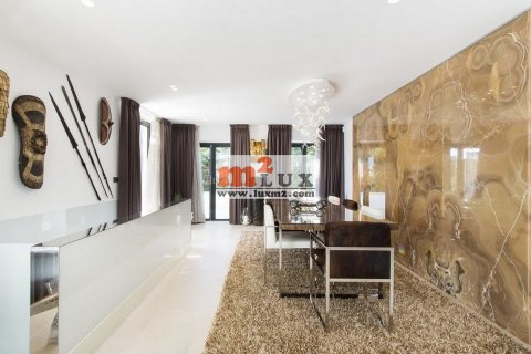 Villa en venta en Sant Antoni de Calonge, Gerona, España 5 dormitorios, 583 m2 No. 16732 - foto 20