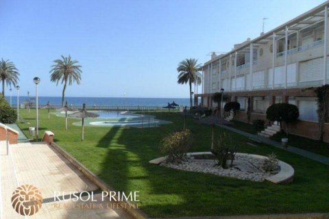 Apartamento en venta en Coma-Ruga, Tarragona, España 3 dormitorios, 85 m2 No. 11853 - foto 1