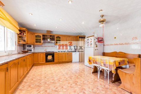 Villa en venta en Lloret de Mar, Gerona, España 3 dormitorios, 346 m2 No. 16700 - foto 19