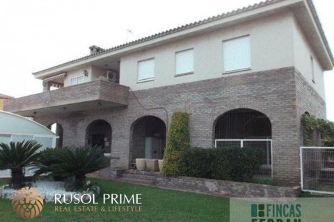 Сasa en venta Coma-Ruga, Tarragona, España 4 dormitorios, 320 m2 No. 11983 - foto 8