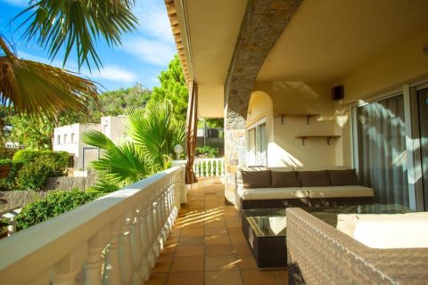 Villa en venta en Blanes, Gerona, España 4 dormitorios, 455 m2 No. 16179 - foto 2