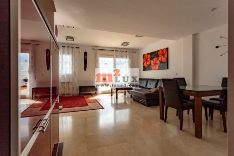 Casa adosada en venta en Lloret de Mar, Gerona, España 4 dormitorios, 264 m2 No. 16699 - foto 12