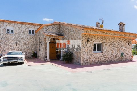 Villa en venta en Lloret de Mar, Gerona, España 3 dormitorios, 346 m2 No. 16700 - foto 3