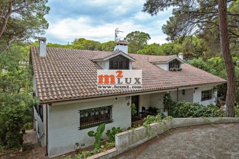 Villa en venta en Lloret de Mar, Gerona, España 8 dormitorios, 630 m2 No. 16693 - foto 8