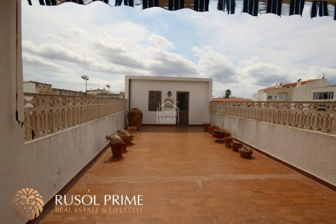 Casa adosada en venta en Ciutadella De Menorca, Menorca, España 3 dormitorios, 425 m2 No. 11079 - foto 3