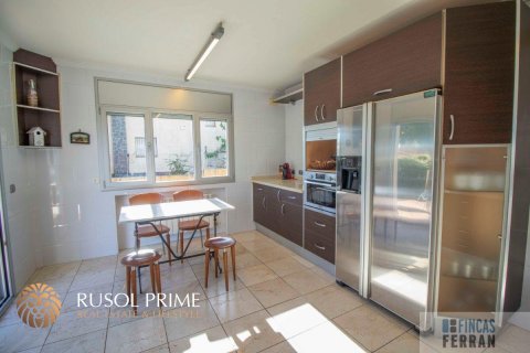 Сasa en venta en Coma-Ruga, Tarragona, España 5 dormitorios, 350 m2 No. 11975 - foto 13