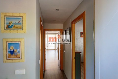 Casa adosada en venta en Lloret de Mar, Gerona, España 4 dormitorios, 230 m2 No. 16704 - foto 5
