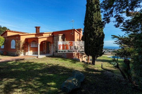 Villa en venta en Sant Feliu de Guíxols, Gerona, España 5 dormitorios, 250 m2 No. 16714 - foto 4