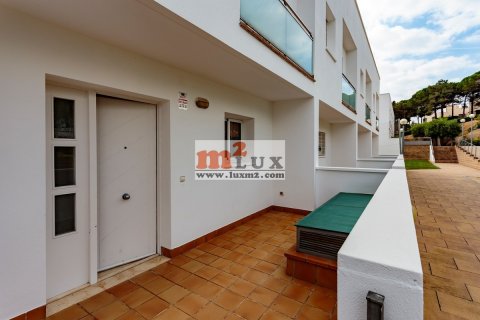 Casa adosada en venta en Lloret de Mar, Gerona, España 4 dormitorios, 264 m2 No. 16699 - foto 4