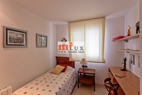 Casa adosada en venta en Sant Feliu de Guíxols, Gerona, España 3 dormitorios, 155 m2 No. 16784 - foto 13