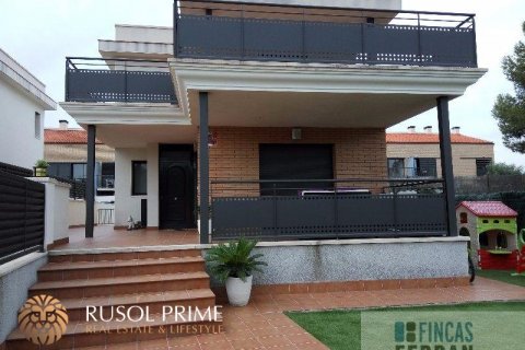 Сasa en venta Roda De Bara, Tarragona, España 4 dormitorios, 187 m2 No. 11992 - foto 1