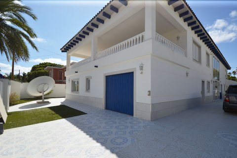 Villa en venta en Cabo Roig, Alicante, España 9 dormitorios, 470 m2 No. 19351 - foto 7