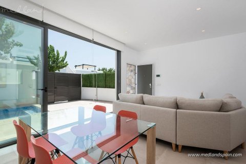 Villa en venta en Pilar de la Horadada, Alicante, España 2 dormitorios, 74 m2 No. 9089 - foto 15