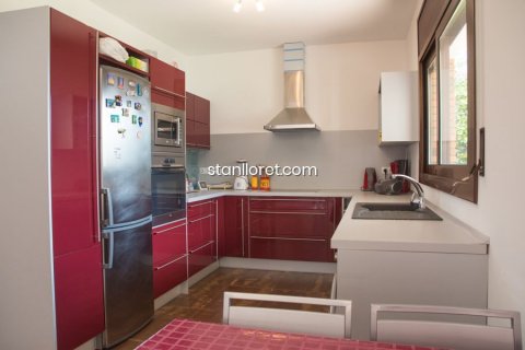 Villa en venta en Lloret de Mar, Gerona, España 4 dormitorios, 223 m2 No. 21181 - foto 12