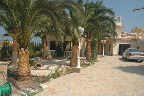 Villa en venta en Calpe, Alicante, España 5 dormitorios, 460 m2 No. 25148 - foto 17