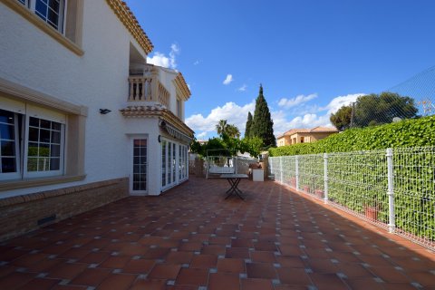 Villa en venta en Cabo Roig, Alicante, España 6 dormitorios, 450 m2 No. 19243 - foto 3