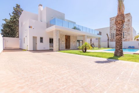 Villa en venta en Campoamor, Alicante, España 5 dormitorios, 256 m2 No. 19231 - foto 4