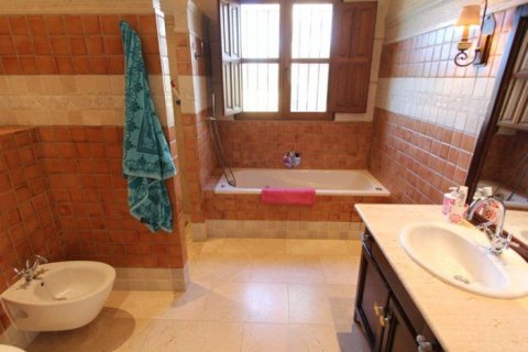 Villa en venta en Alcalalí, Alicante, España 5 dormitorios,  No. 24894 - foto 9