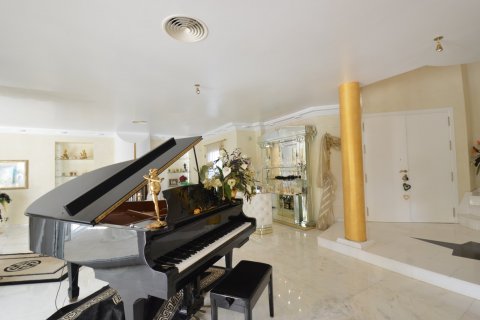 Villa en venta Cabo Roig, Alicante, España 4 dormitorios, 380 m2 No. 19178 - foto 9