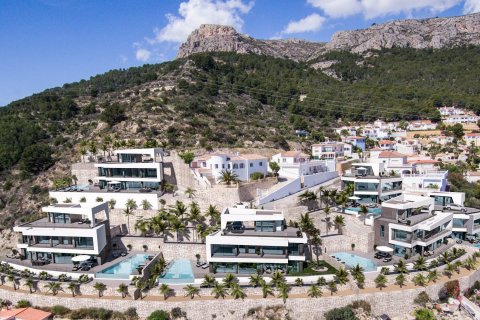 Villa en venta en Calpe, Alicante, España 4 dormitorios, 421 m2 No. 24926 - foto 2