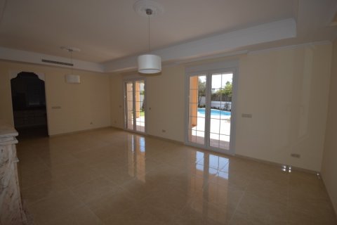 Villa en venta en Cabo Roig, Alicante, España 6 dormitorios, 500 m2 No. 19189 - foto 7