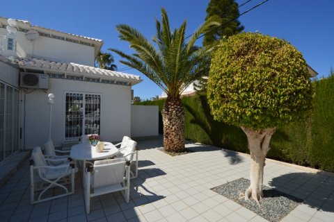 Villa en venta en Cabo Roig, Alicante, España 4 dormitorios, 253 m2 No. 19199 - foto 7