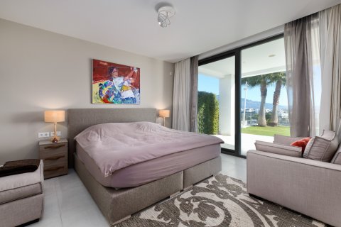 Villa en venta en Benahavís, Málaga, España 4 dormitorios, 380 m2 No. 21092 - foto 22