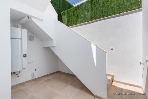 Villa en venta en Pilar de la Horadada, Alicante, España 2 dormitorios, 74 m2 No. 9089 - foto 12