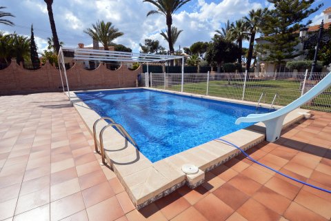 Villa en venta en Cabo Roig, Alicante, España 6 dormitorios, 450 m2 No. 19243 - foto 6