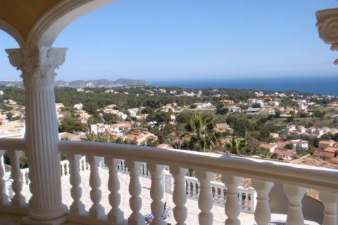 Villa en venta en Calpe, Alicante, España 4 dormitorios, 380 m2 No. 24997 - foto 14