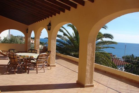 Villa en venta en Calpe, Alicante, España 3 dormitorios, 250 m2 No. 25080 - foto 16