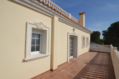 Villa en venta en Cabo Roig, Alicante, España 4 dormitorios, 200 m2 No. 19201 - foto 3