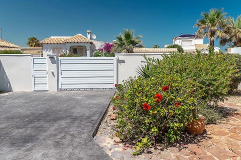 Villa en venta en Playa Flamenca II, Alicante, España 4 dormitorios, 150 m2 No. 19346 - foto 10