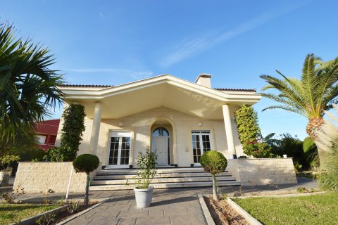 Villa en venta en Mil Palmeras, Alicante, España 4 dormitorios, 595 m2 No. 19293 - foto 4