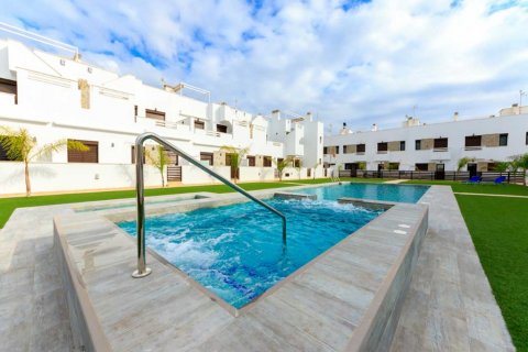 Casa adosada en venta Torre de la Horadada, Alicante, España 2 dormitorios, 65 m2 No. 19256 - foto 1