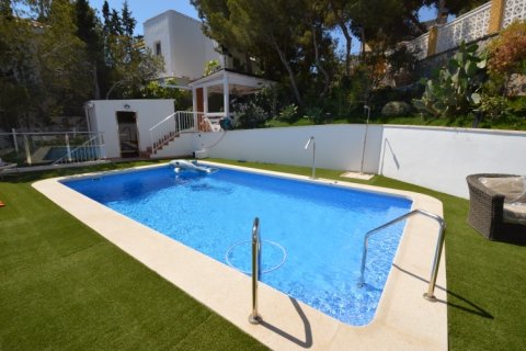 Villa en venta en Campoamor, Alicante, España 5 dormitorios, 600 m2 No. 19195 - foto 3