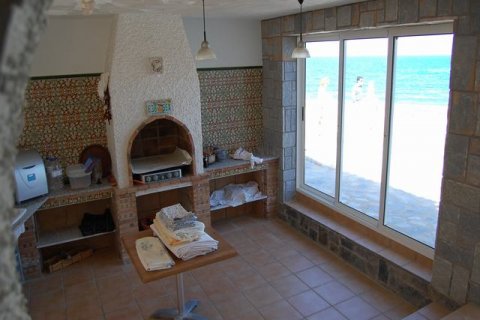 Villa en venta en Cabo Roig, Alicante, España 4 dormitorios, 240 m2 No. 19233 - foto 5