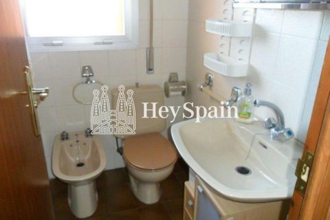 Сasa en venta en Coma-Ruga, Tarragona, España 6 dormitorios, 325 m2 No. 19431 - foto 4