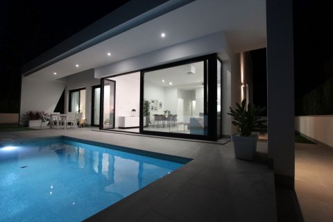 Villa en venta Pinar De Campoverde, Alicante, España 3 dormitorios, 102 m2 No. 19345 - foto 5