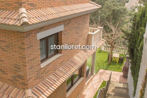 Villa en venta en Lloret de Mar, Gerona, España 4 dormitorios, 223 m2 No. 21181 - foto 32
