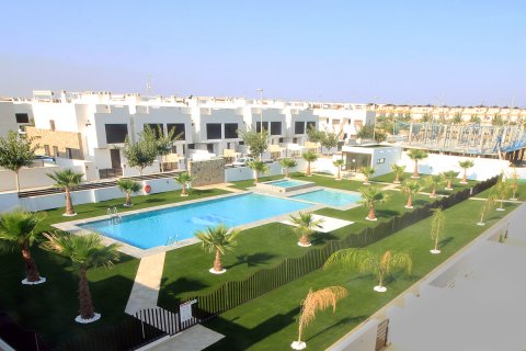Casa adosada en venta Torre de la Horadada, Alicante, España 2 dormitorios, 65 m2 No. 19256 - foto 2