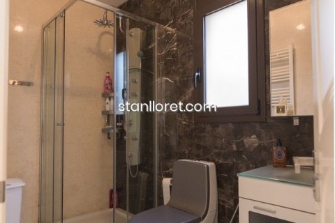 Villa en venta en Lloret de Mar, Gerona, España 4 dormitorios, 330 m2 No. 28571 - foto 29