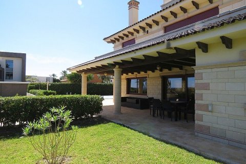 Villa en venta en Cabo Roig, Alicante, España 7 dormitorios, 600 m2 No. 29039 - foto 7