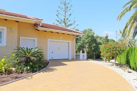 Villa en venta en Cabo Roig, Alicante, España 3 dormitorios, 347 m2 No. 28927 - foto 8