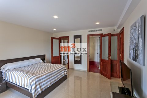 Villa en venta en Sant Feliu de Guíxols, Gerona, España 5 dormitorios, 411 m2 No. 30215 - foto 21